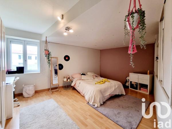 Maison à vendre 7 pièces 178 m² Neuville-de-Poitou