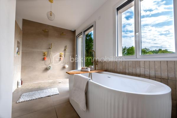 Maison contemporaine de 196 m²