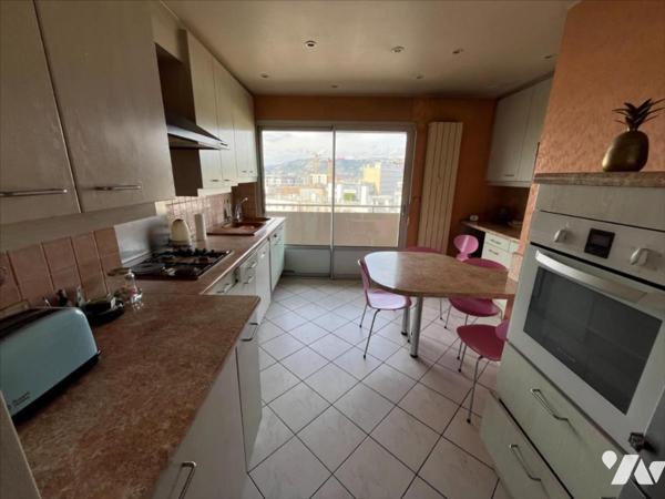 VALENCE CENTRE - appartement T5 161 m² + garage 279 000 € honoraires charges vendeur