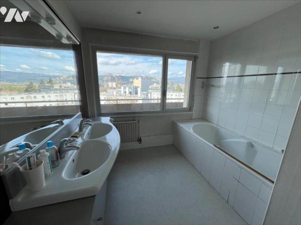 VALENCE CENTRE - appartement T5 161 m² + garage 279 000 € honoraires charges vendeur