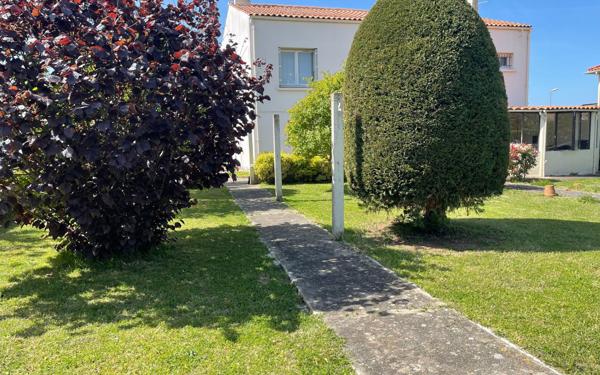 Maison à vendre    5 pièces •  Échillais