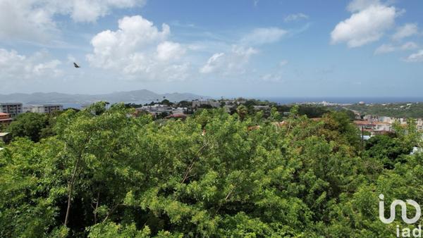 Appartement 4 pièces de 103 m² à Fort-de-France (97200)