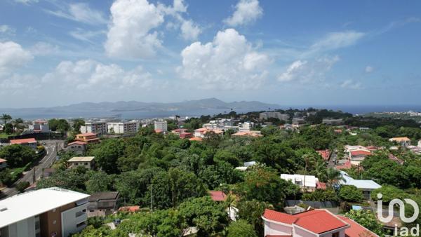 Appartement 4 pièces de 103 m² à Fort-de-France (97200)