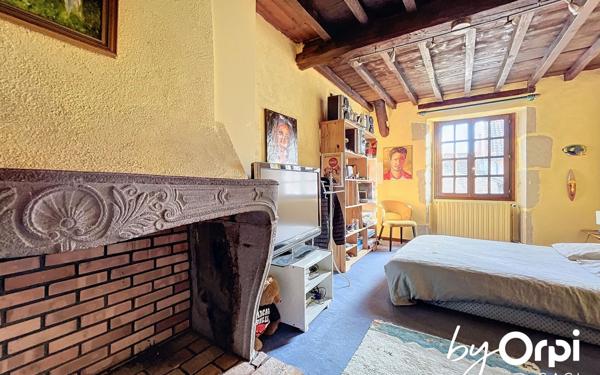 Maison à vendre    6 pièces • 232 m2 Gannat