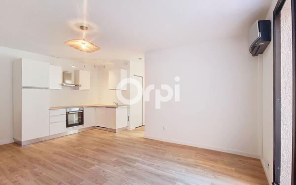 Appartement à vendre    3 pièces • 48 m2 Six-Fours-les-Plages