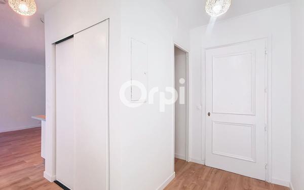 Appartement à vendre    3 pièces • 48 m2 Six-Fours-les-Plages