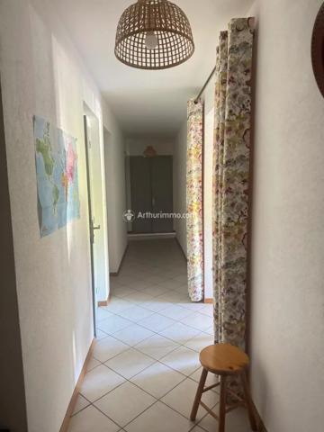Vente                                                      Appartement
                        
                     4 pièces                      80 m2                     à Bons-en-Chablais