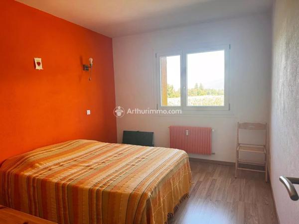 Vente                                                      Appartement
                        
                     4 pièces                      80 m2                     à Bons-en-Chablais