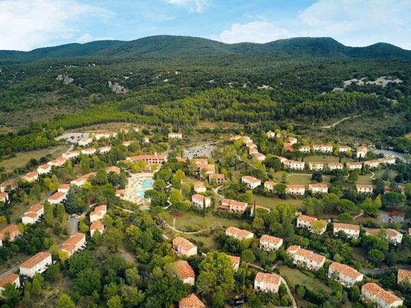 INVESTISSEMENT LOCATIF – GROSPIERRES – Résidence Tourisme Pierre & Vacances Village Le Rouret - 5,58 % de rentabilité
