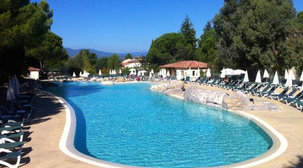 INVESTISSEMENT LOCATIF – GROSPIERRES – Résidence Tourisme Pierre & Vacances Village Le Rouret - 5,58 % de rentabilité