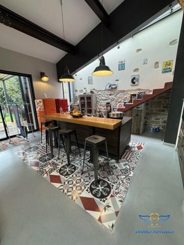 AUX PORTES DE MONTPELLIER-MAGNIFIQUE MAISON DE 150m2 RÉNOVÉE AVEC GOÛT-PARCELLE ARBORÉE-PISCINE-GARAGE