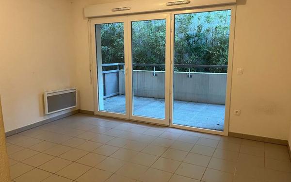 Appartement à louer    1 pièce •  Nîmes