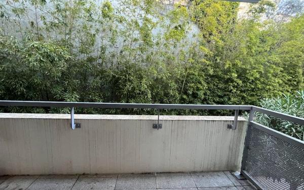 Appartement à louer    1 pièce •  Nîmes