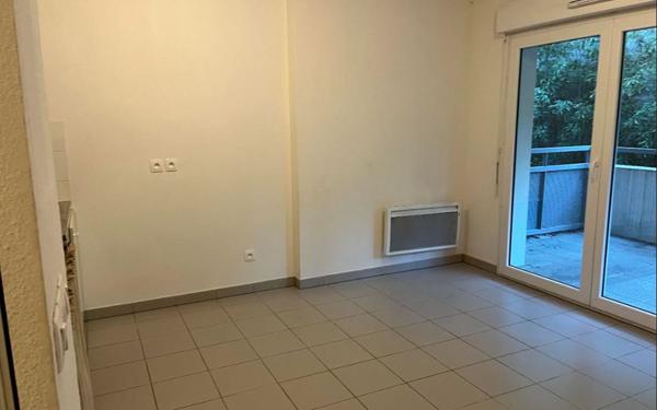 Appartement à louer    1 pièce •  Nîmes