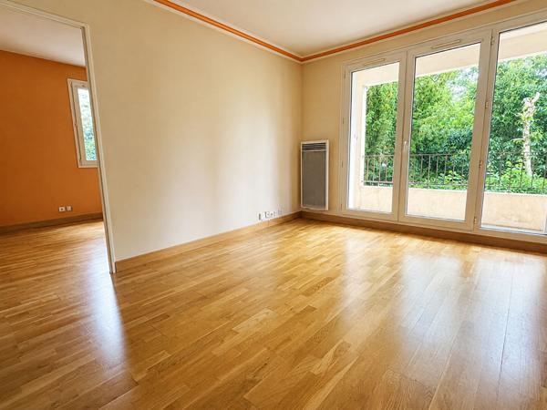 Appartement Viry Chatillon 2 pièce(s) 46 m2