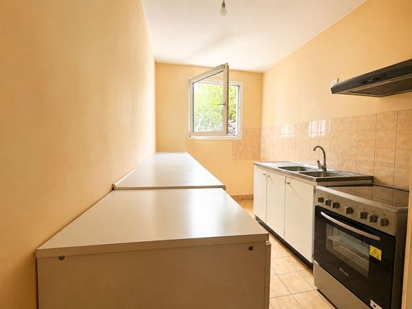 Appartement Viry Chatillon 2 pièce(s) 46 m2