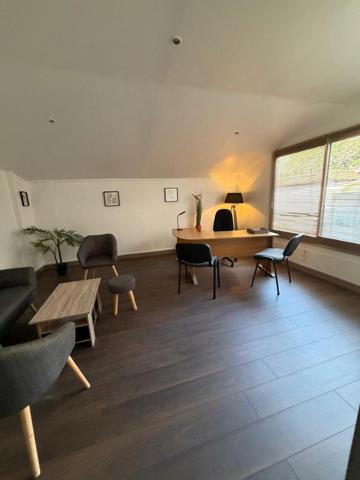 BORDEAUX CENTRE – BUREAUX MEUBLÉS ET ÉQUIPÉS DANS UN ESPACE PROFESSIONNEL RECONNU