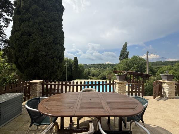 Montaigu-de-Quercy (82150) Montaigu de Quercy Grange rénovée et maison en pierre, piscine et 2.6 hectares