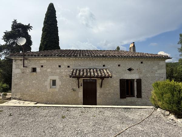 Montaigu-de-Quercy (82150) Montaigu de Quercy Grange rénovée et maison en pierre, piscine et 2.6 hectares