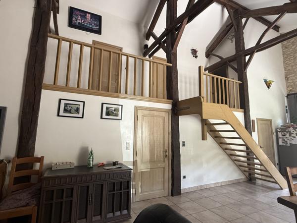 Montaigu-de-Quercy (82150) Montaigu de Quercy Grange rénovée et maison en pierre, piscine et 2.6 hectares