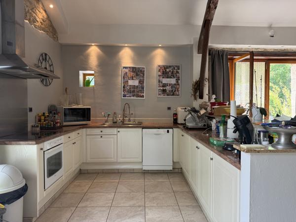 Montaigu-de-Quercy (82150) Montaigu de Quercy Grange rénovée et maison en pierre, piscine et 2.6 hectares