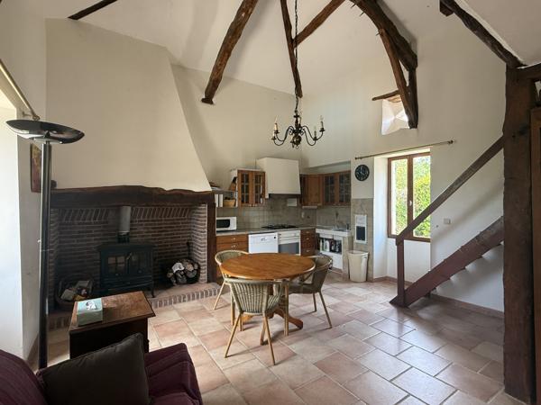 Montaigu-de-Quercy (82150) Montaigu de Quercy Grange rénovée et maison en pierre, piscine et 2.6 hectares