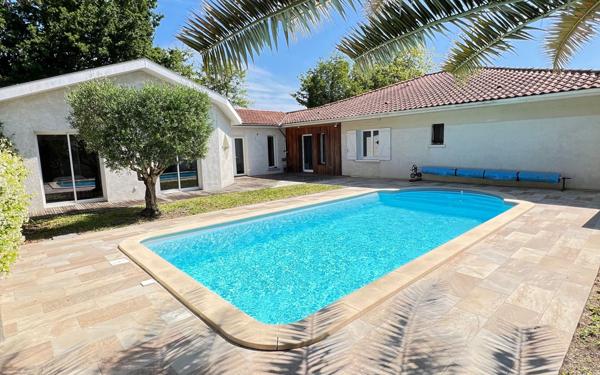 Maison à vendre    6 pièces •  Le Teich