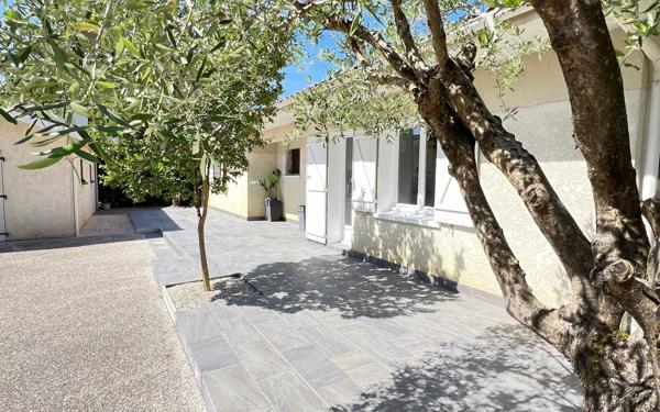 Maison à vendre    6 pièces •  Le Teich