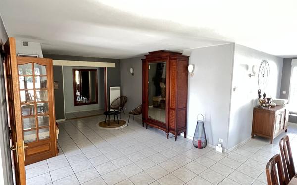 Maison à vendre    6 pièces •  Le Teich