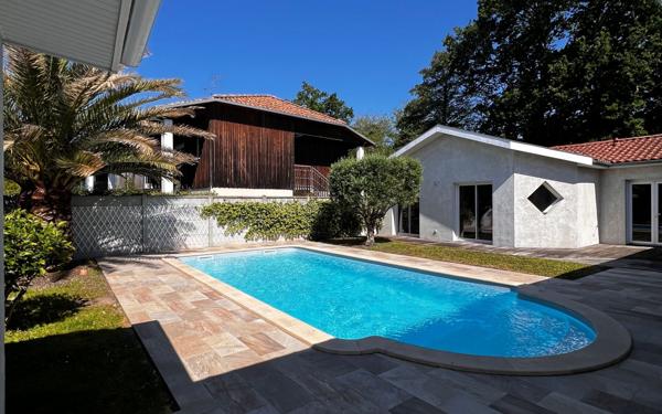 Maison à vendre    6 pièces •  Le Teich