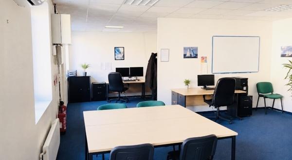 Bureaux 71,5m2 + parking 191 500 €