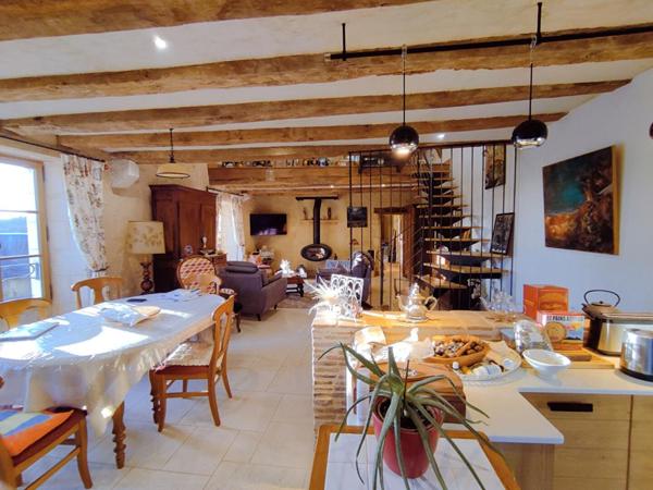 Demeure Angles Sur L Anglin 8 pièce(s) 220 m2