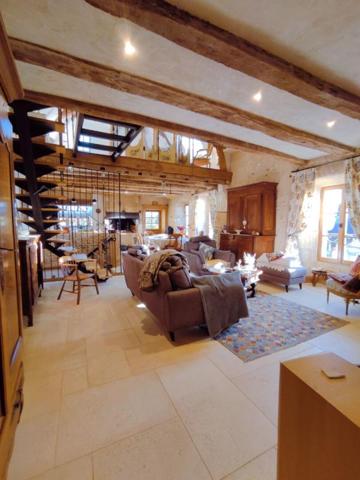 Demeure Angles Sur L Anglin 8 pièce(s) 220 m2