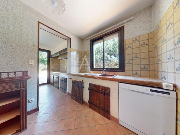 Maison à vendre à Lézignan-Corbières avec terrain de 9000m2