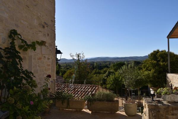 BARJAC – Maison de caractère en pierre datant de 1658 – Vue sur les Cévennes