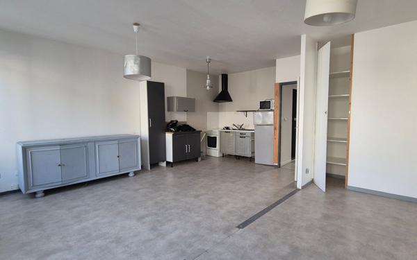 Appartement à vendre    2 pièces • 56,52 m2 Saint-Étienne