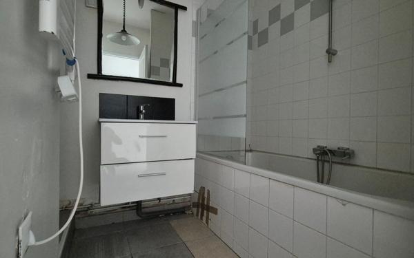 Appartement à vendre    2 pièces • 56,52 m2 Saint-Étienne