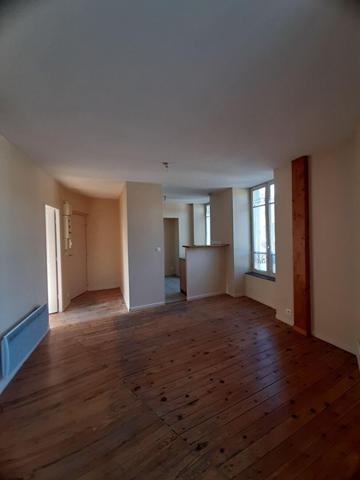 Appartement * 2 Pièces * 32 M² * 19110 Bort-les-orgues * 250  € * 15  € * 265  €