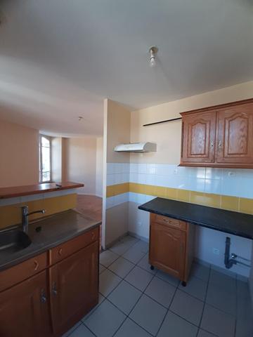 Appartement * 2 Pièces * 32 M² * 19110 Bort-les-orgues * 250  € * 15  € * 265  €