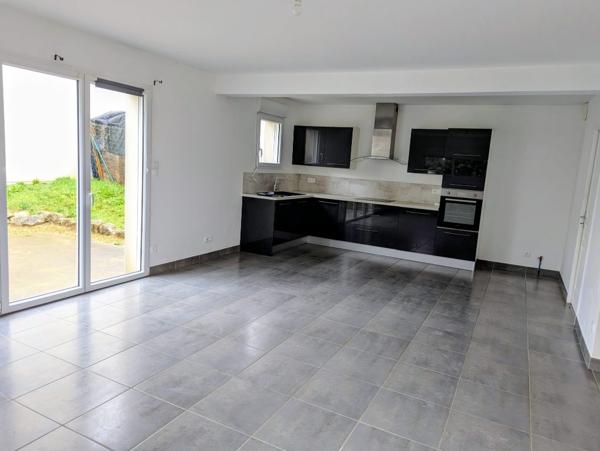 À vendre - Maison contemporaine, 4 pièces située à Amboise (37400)