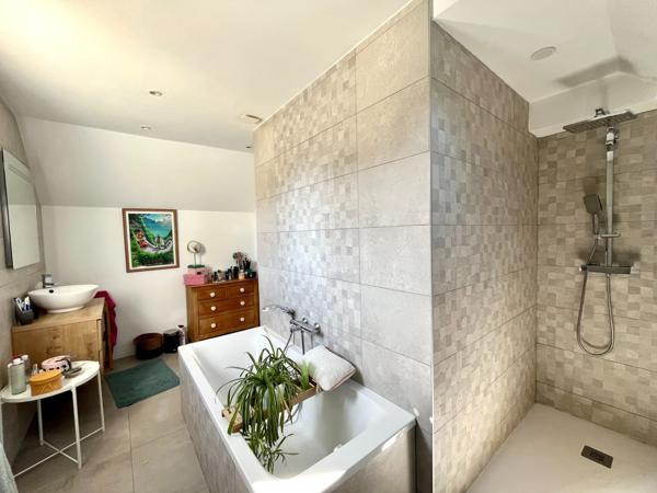 Maison
                                                                                                                                                                                                                                                                                                                        3 pièce(s)                                                                                                                                                                                                          2 chambre(s)                                                                                                                                                                                                          96  m²