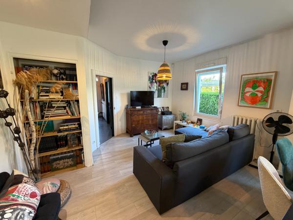 Maison
                                                                                                                                                                                                                                                                                                                        3 pièce(s)                                                                                                                                                                                                          2 chambre(s)                                                                                                                                                                                                          96  m²