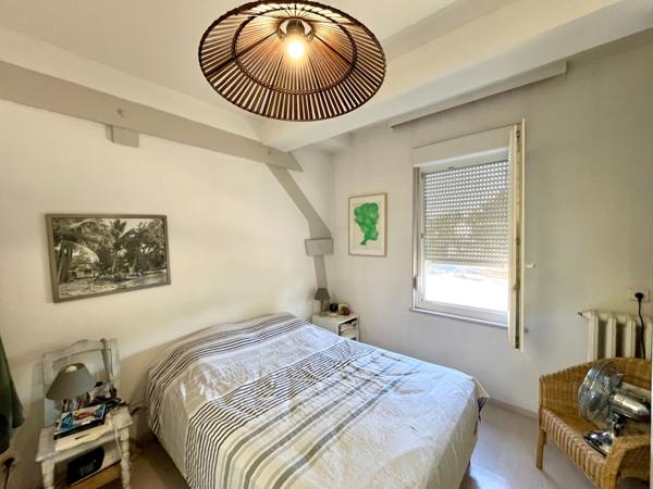 Maison
                                                                                                                                                                                                                                                                                                                        3 pièce(s)                                                                                                                                                                                                          2 chambre(s)                                                                                                                                                                                                          96  m²