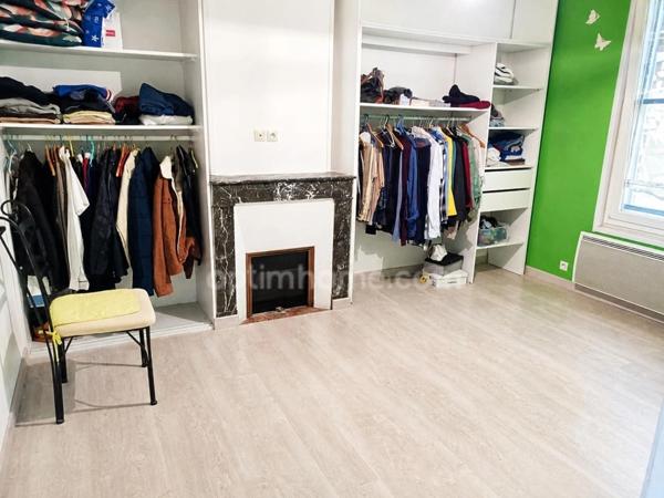 Maison de ville rénovée de 95 m² – 4 chambres – Cour et garage – Centre-ville RUELLE SUR TOUVRE (16)