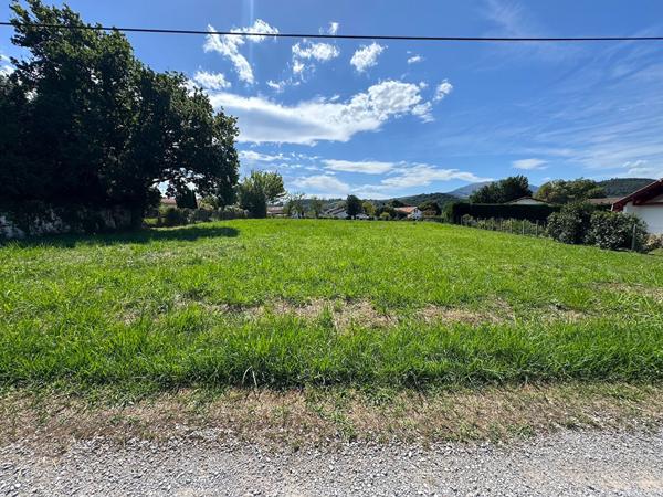 St Pée sur Nivelle - quartier Ibarron terrain constructible de 2000 m²