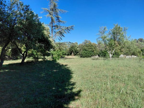 Vente                                                      Maison
                        
                     2 pièces                      34 m2                     à Saint-Maximin-la-Sainte-Baume