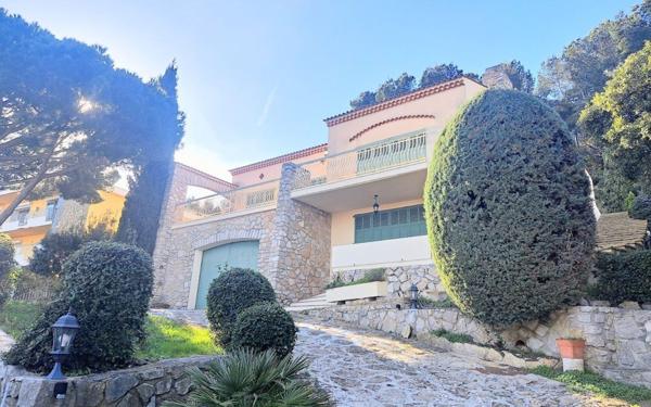 Maison à vendre    4 pièces • 191 m2 Six-Fours-les-Plages