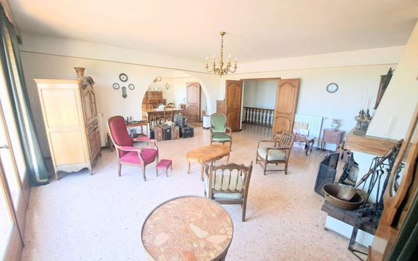 Maison à vendre    4 pièces • 191 m2 Six-Fours-les-Plages