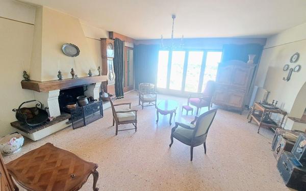 Maison à vendre    4 pièces • 191 m2 Six-Fours-les-Plages