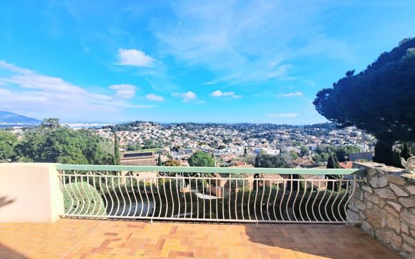 Maison à vendre    4 pièces • 191 m2 Six-Fours-les-Plages